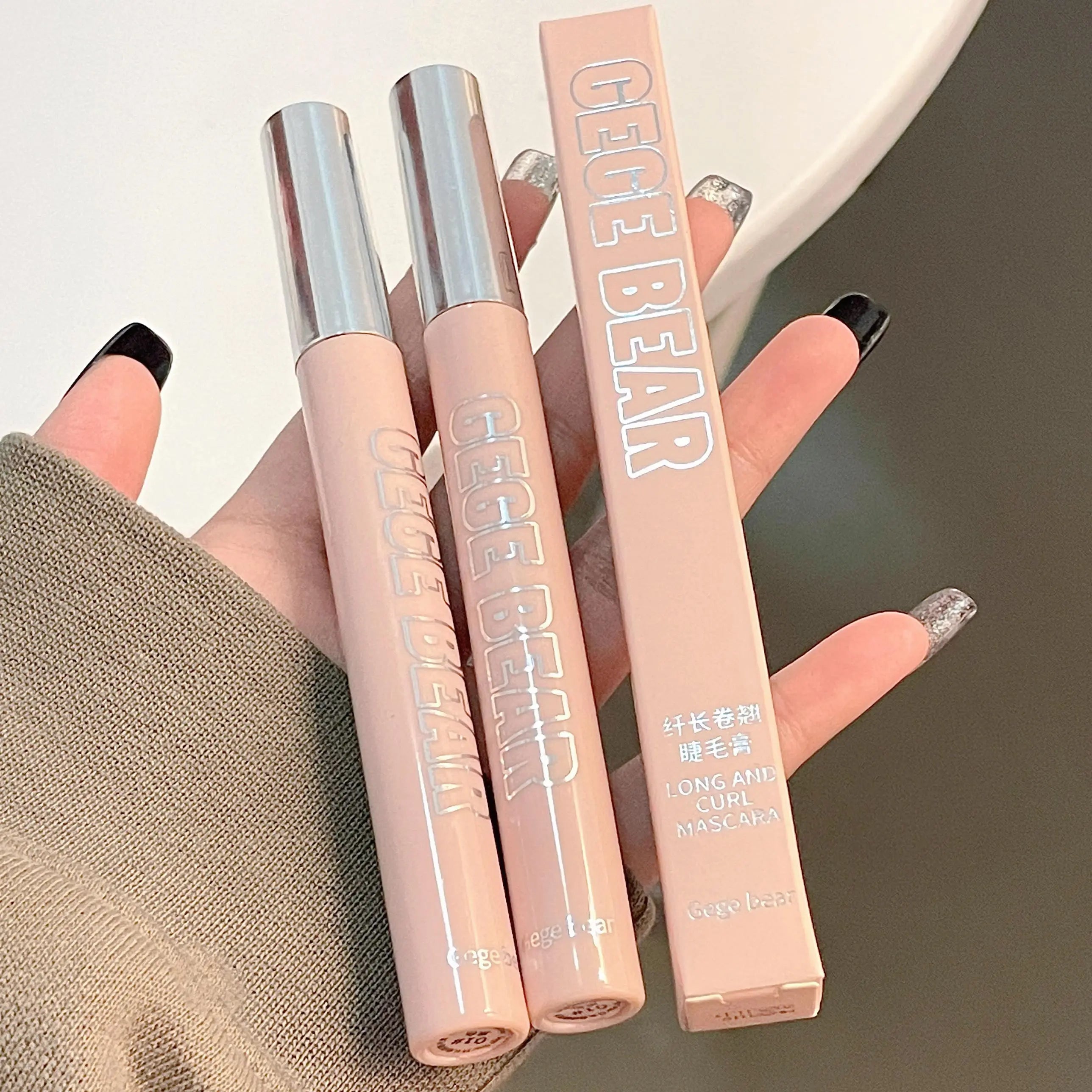 💫 Silk Fiber Matte Mascara – Ultra-Fine Brush Lengthening & Curling