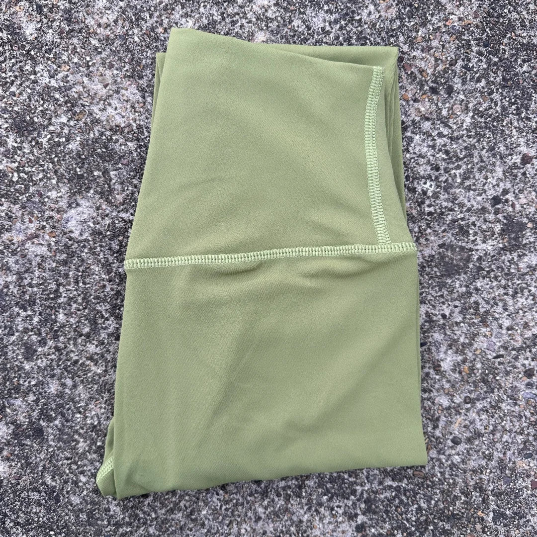 🧘 Solid Color High Waist Yoga Leggings with Back Waist Pocket